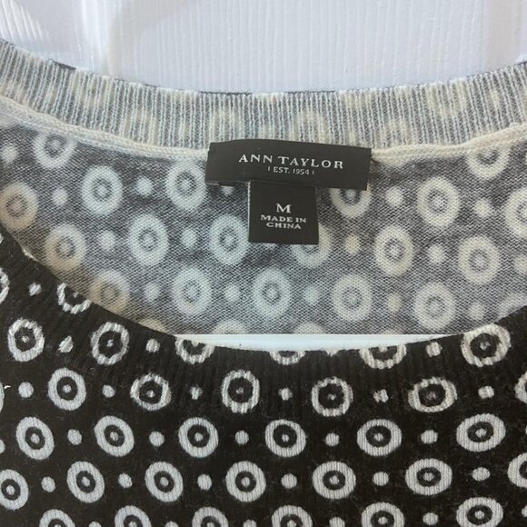 ANN TAYLOR, 3/4 sleeve lightweight sweater, Black and White circles, Medium - Picture 3 of 4
